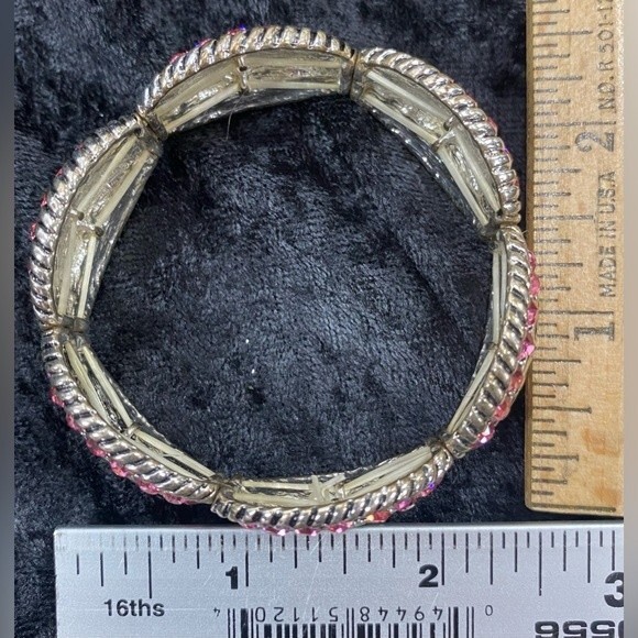 Pretty Pink Crystals in Oval Silver Medallions & Black Accents Stretch Bracelet - Picture 7 of 7